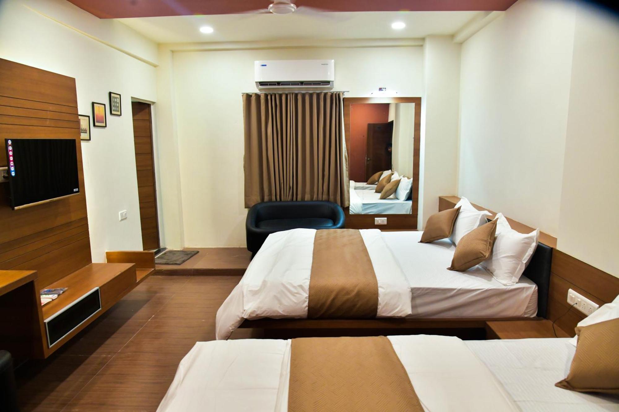 Hotel Ashooka Inn Gandhinagar Dış mekan fotoğraf