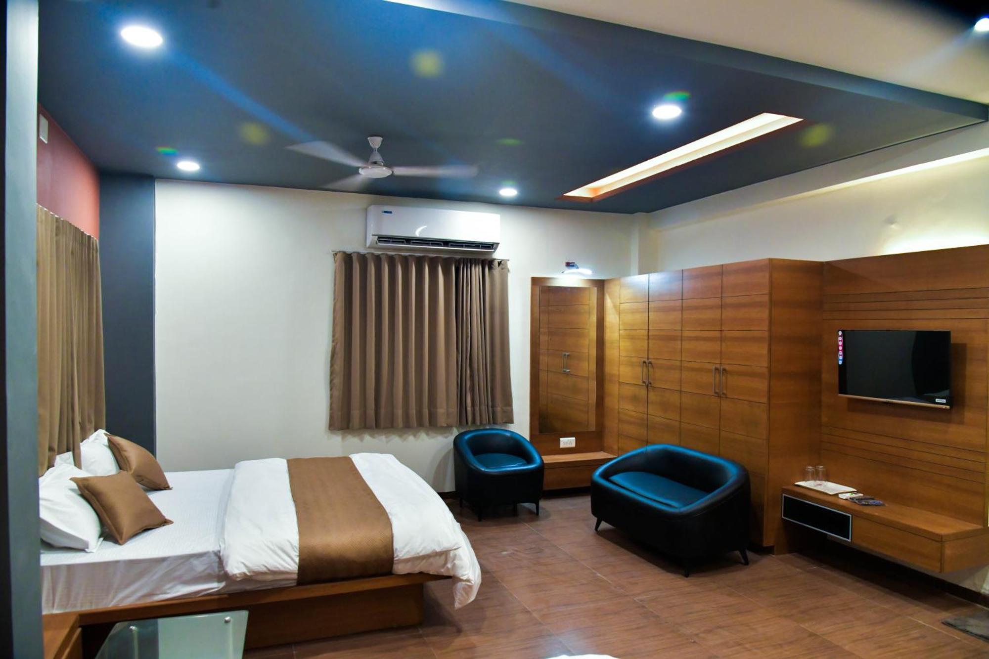 Hotel Ashooka Inn Gandhinagar Dış mekan fotoğraf