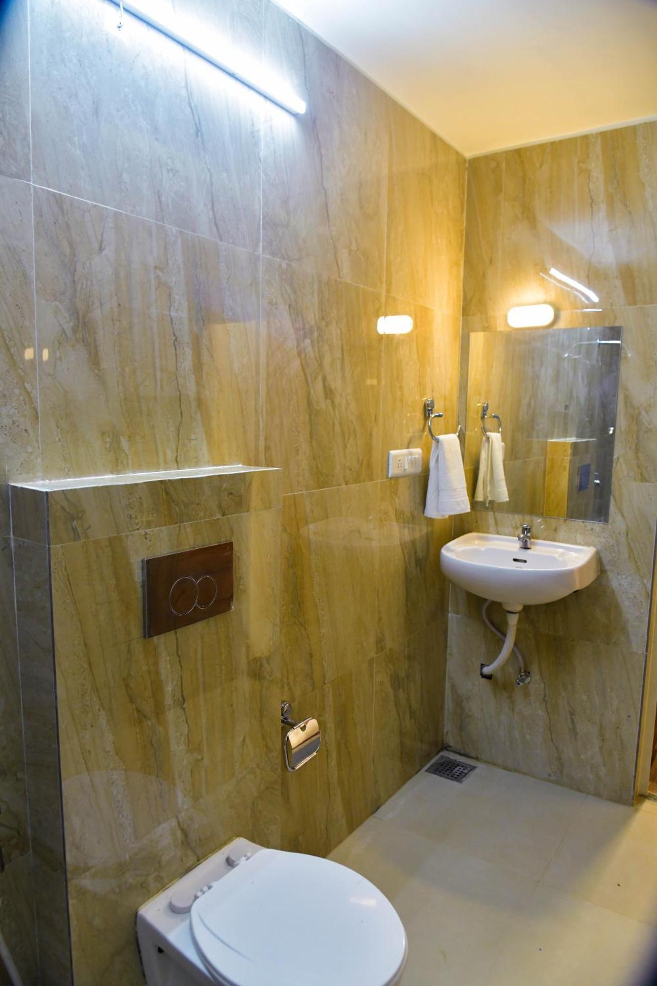 Hotel Ashooka Inn Gandhinagar Dış mekan fotoğraf