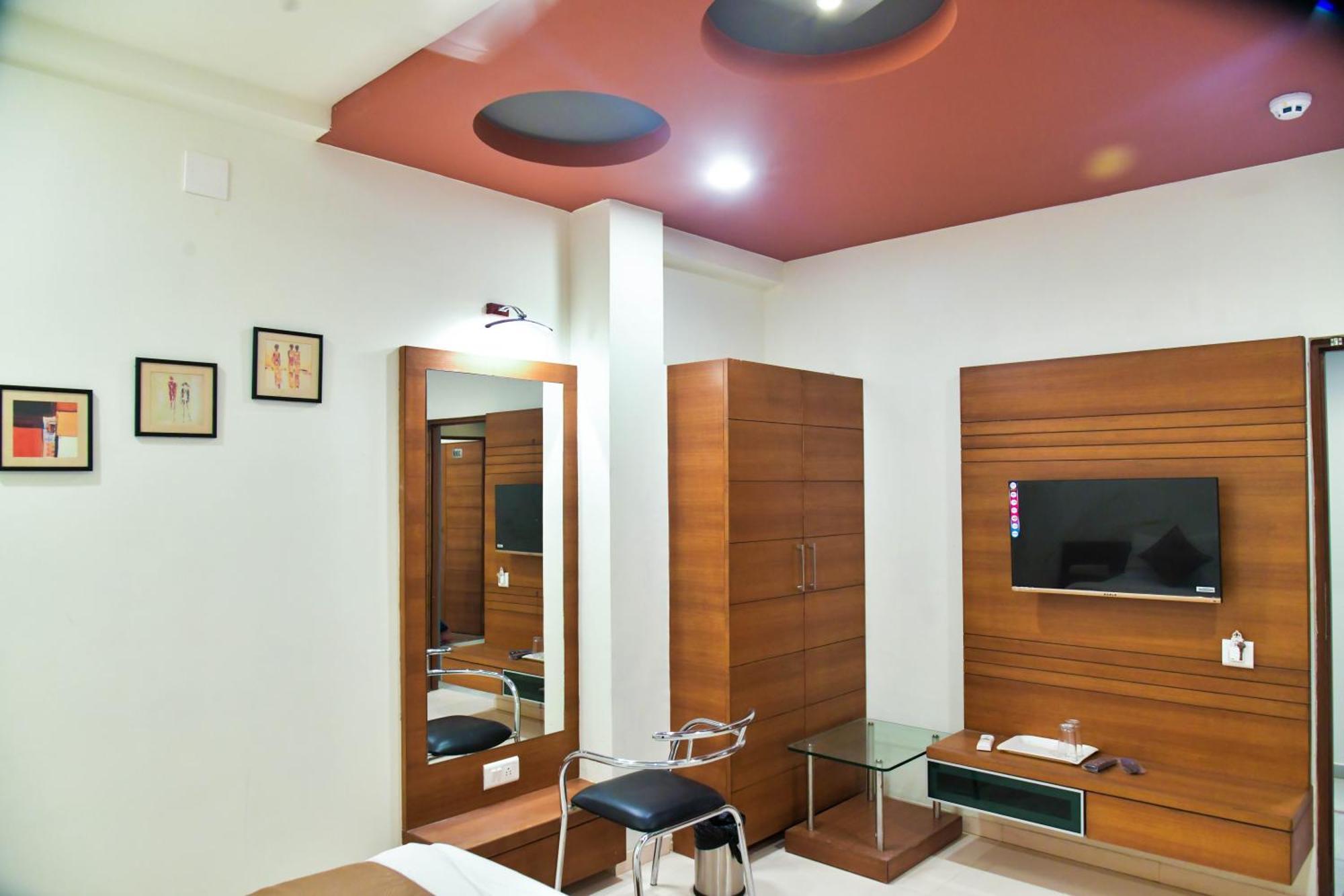 Hotel Ashooka Inn Gandhinagar Dış mekan fotoğraf
