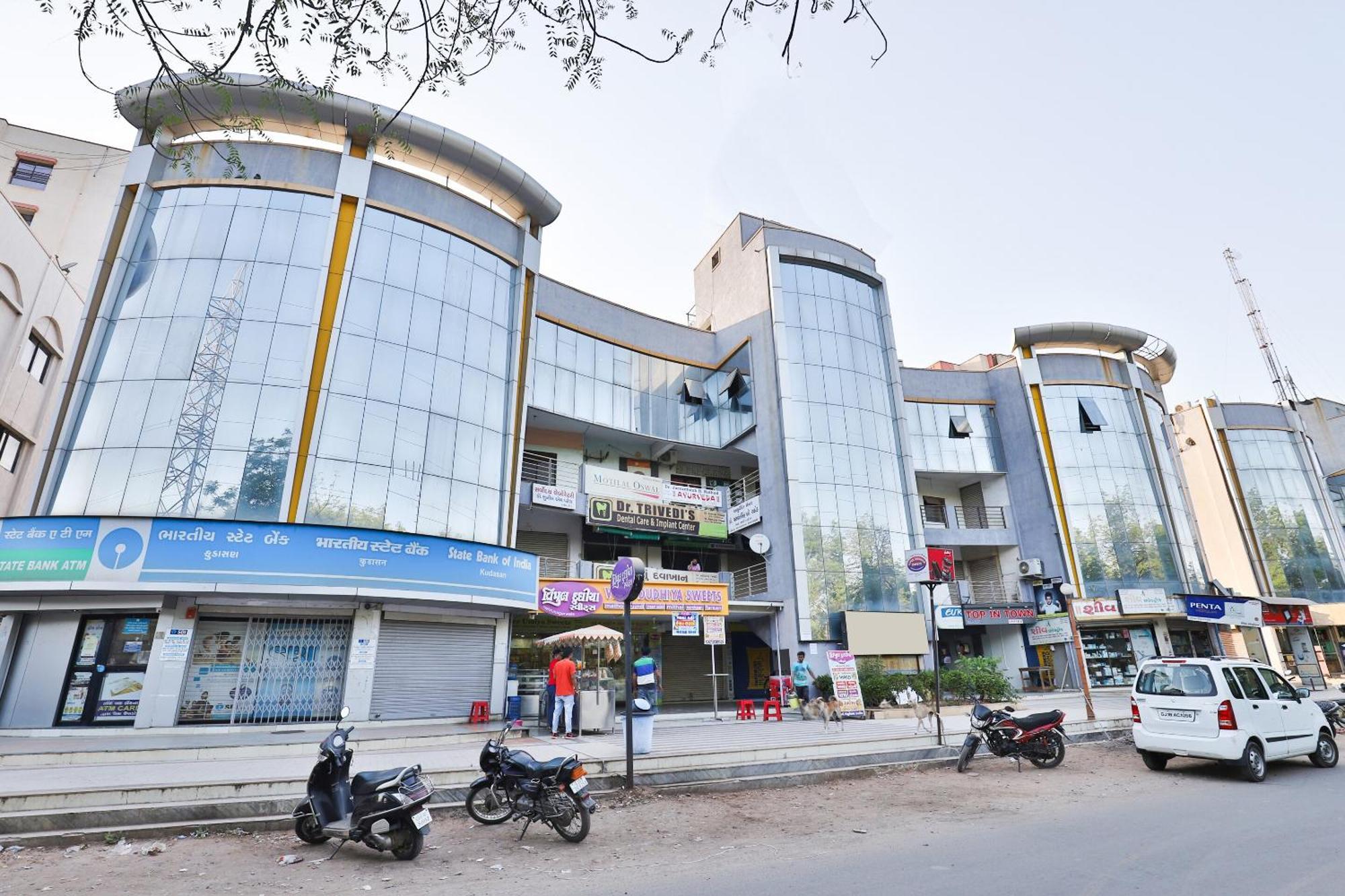 Hotel Ashooka Inn Gandhinagar Dış mekan fotoğraf