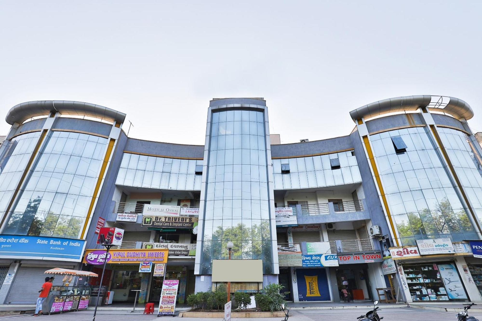 Hotel Ashooka Inn Gandhinagar Dış mekan fotoğraf